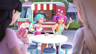 Подружки супергерои S4E8 Большое представление